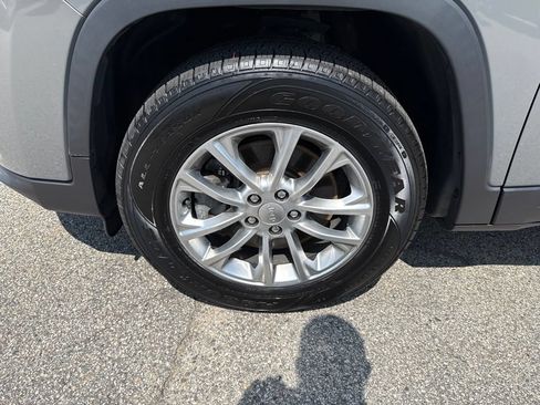 Certified 2022 Jeep Cherokee Latitude Lux AWD/4WD image 9