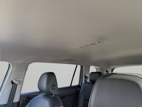 Certified 2023 Volkswagen Tiguan SE FWD image 17