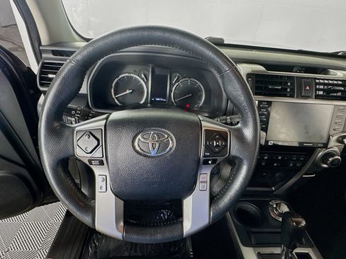 Used 2020 Toyota 4Runner Limited AWD/4WD image 13