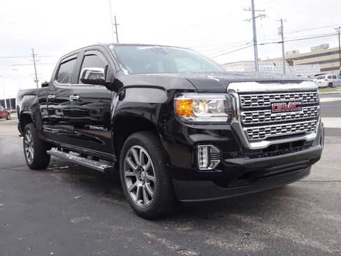 Used 2022 GMC Canyon Denali image 8