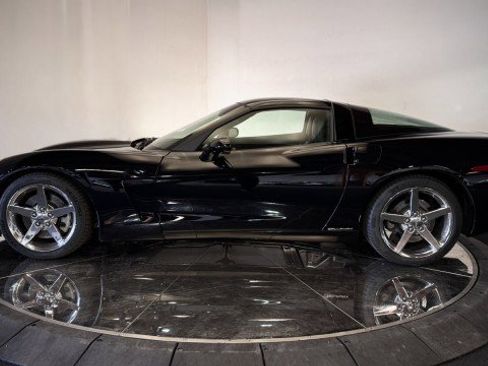 Used 2007 Chevrolet Corvette Coupe w/ Preferred Equipment Group image 25