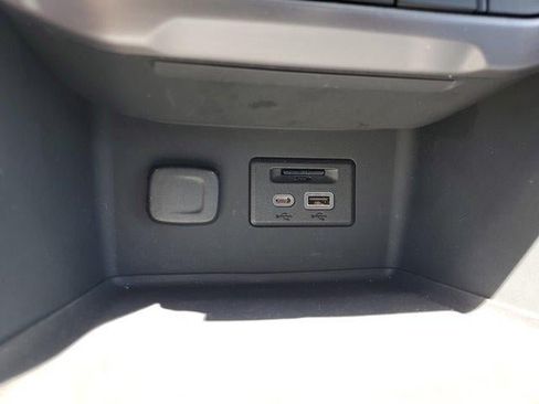 Used 2023 GMC Acadia AT4 w/ Technology Package AWD/4WD image 27