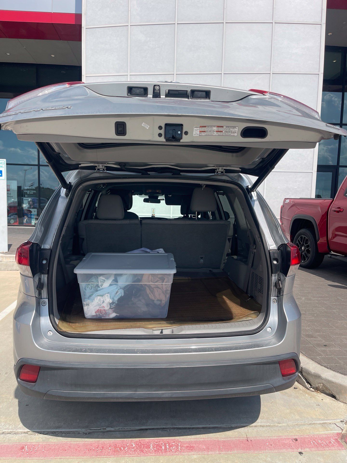 Used 2019 Toyota Highlander Plus FWD image 22