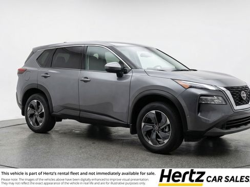 Used 2025 Nissan Rogue SV image 1