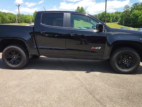 Used 2019 Chevrolet Colorado Z71 w/ Z71 Midnight Edition AWD/4WD image 8