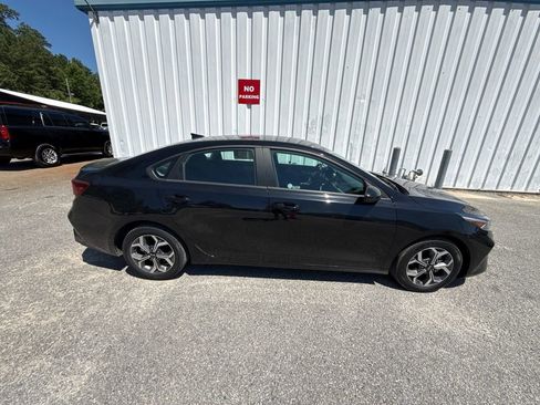 Used 2024 Kia Forte LXS FWD image 9