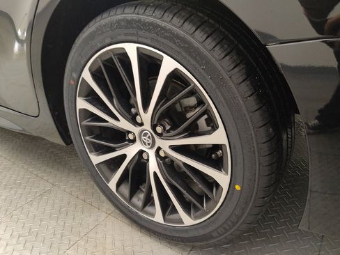 Used 2018 Toyota Camry SE image 31