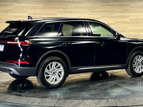 Used 2025 Lincoln Corsair AWD image 18