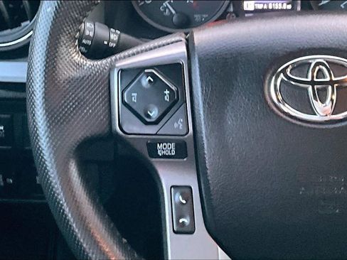 Used 2022 Toyota Tacoma TRD Off-Road w/ Technology Package image 25