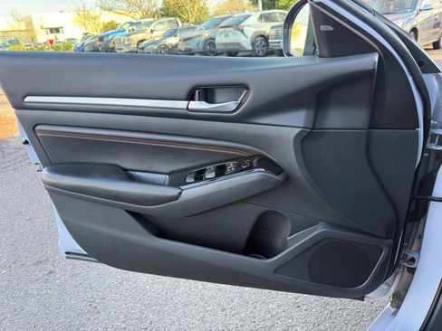 Used 2023 Nissan Altima 2.5 SR image 20