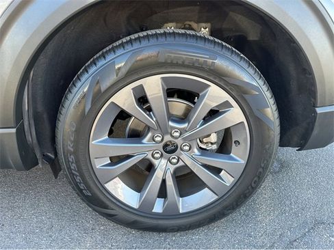 Used 2022 Ford Explorer XLT w/ Equipment Group 202A image 15