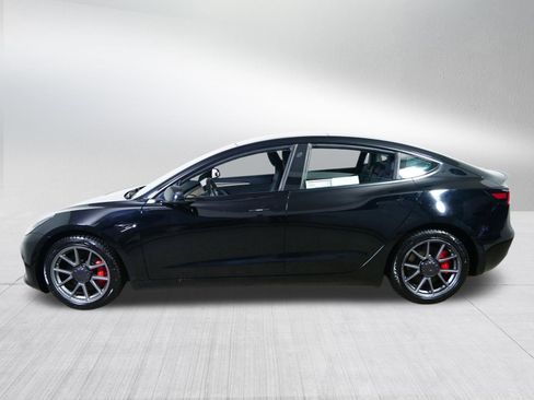 Used 2023 Tesla Model 3 Performance image 4