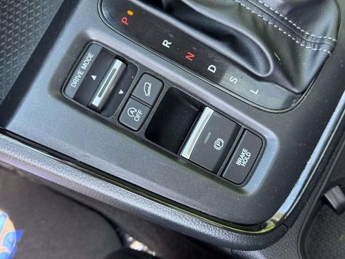 Certified 2025 Honda CR-V EX image 30
