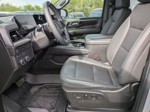 Certified 2025 Chevrolet Tahoe Z71 w/ Comfort Package image 10