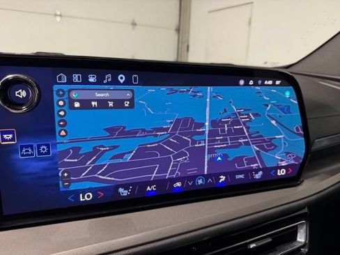 Certified 2026 Chevrolet Traverse LT w/ Driver Confidence Package FWD image 20