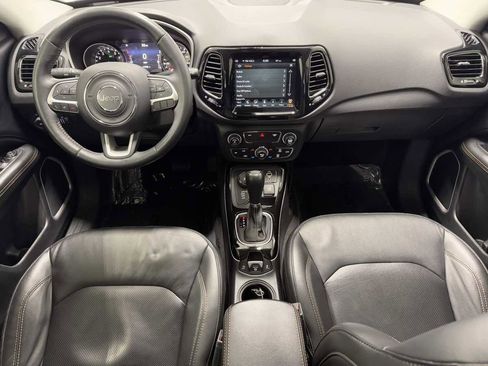 Used 2018 Jeep Compass Limited w/ Navigation Group image 11