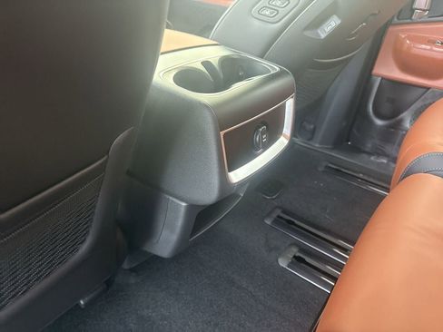 New 2026 Kia Carnival EX image 25