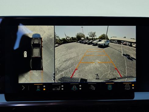 Used 2025 Chevrolet Silverado 3500 High Country w/ High Country Premium Package image 22