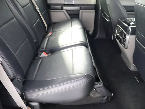 Used 2019 Ford F250 XLT w/ XLT Premium Package AWD/4WD image 44