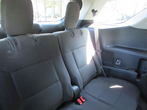 Used 2021 Ford Explorer XLT RWD image 20