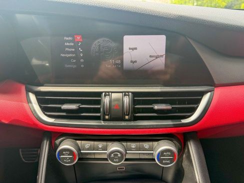 Used 2018 Alfa Romeo Giulia Ti Sport w/ Quick Order Package 22S Sport AWD/4WD image 9