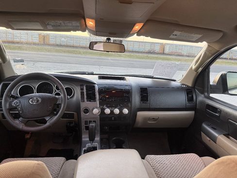 Used 2010 Toyota Tundra 4x4 Double Cab image 8