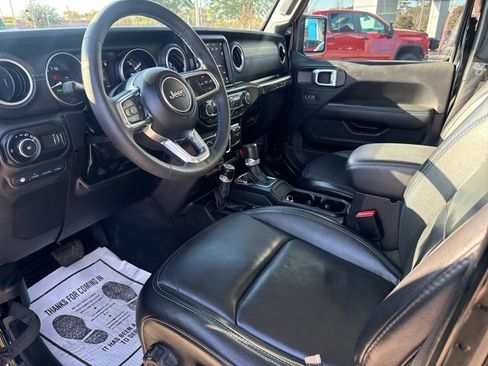 Used 2023 Jeep Wrangler Unlimited Rubicon 4xe w/ Cold Weather Group image 8