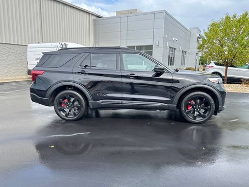 Certified 2023 Ford Explorer ST w/ Technology Package AWD/4WD image 6