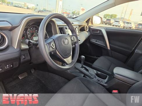 Used 2015 Toyota RAV4 LE AWD/4WD image 20