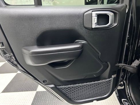 Used 2019 Jeep Wrangler Unlimited Sport S image 13