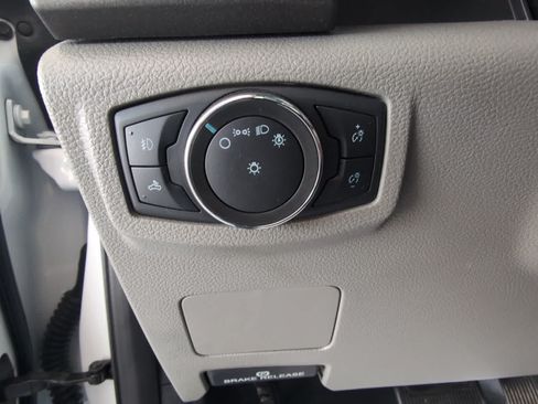 Used 2021 Ford F250 XL w/ Power Equipment Group AWD/4WD image 31