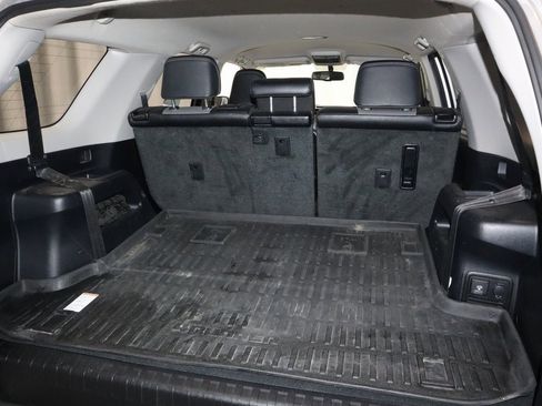 Used 2018 Toyota 4Runner SR5 Premium image 13