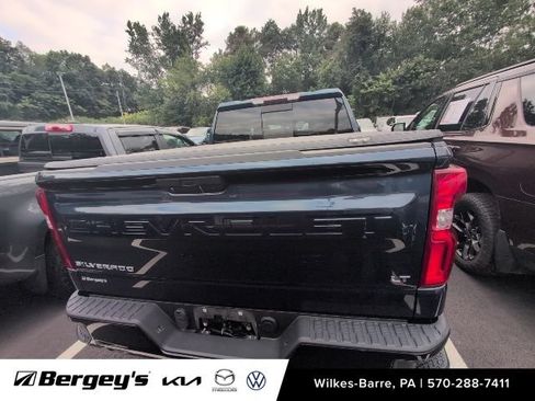 Used 2020 Chevrolet Silverado 1500 LT Trail Boss AWD/4WD image 10
