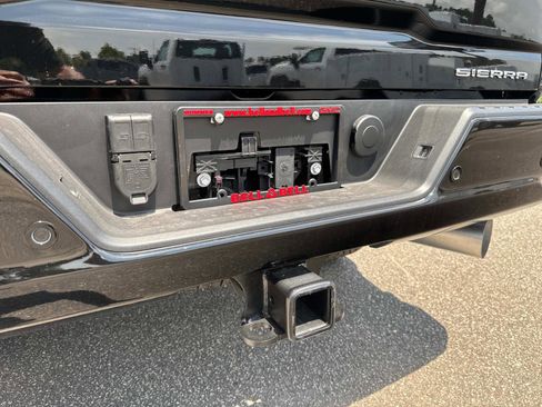 New 2025 GMC Sierra 2500 Denali w/ Denali Reserve Package image 14