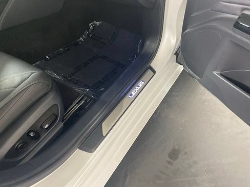 Used 2024 Lexus ES 350 Ultra Luxury w/ Accessory Package (Z1) FWD image 34