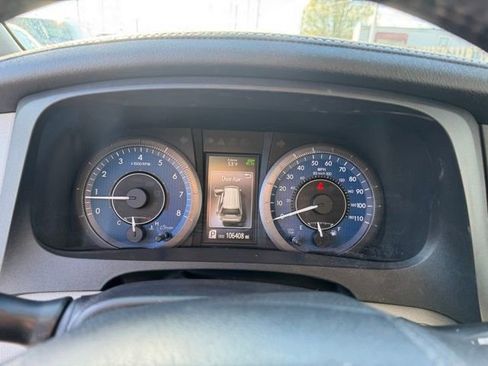 Used 2019 Toyota Sienna XLE image 12