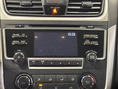 Used 2018 Nissan Altima 2.5 S w/ S Convenience Package image 19