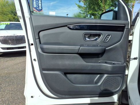 Used 2023 Honda Pilot Touring image 19