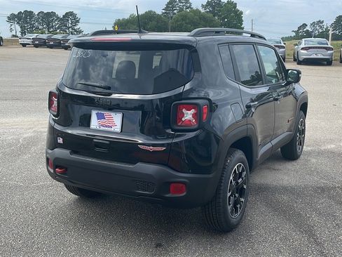 New 2023 Jeep Renegade Trailhawk image 6