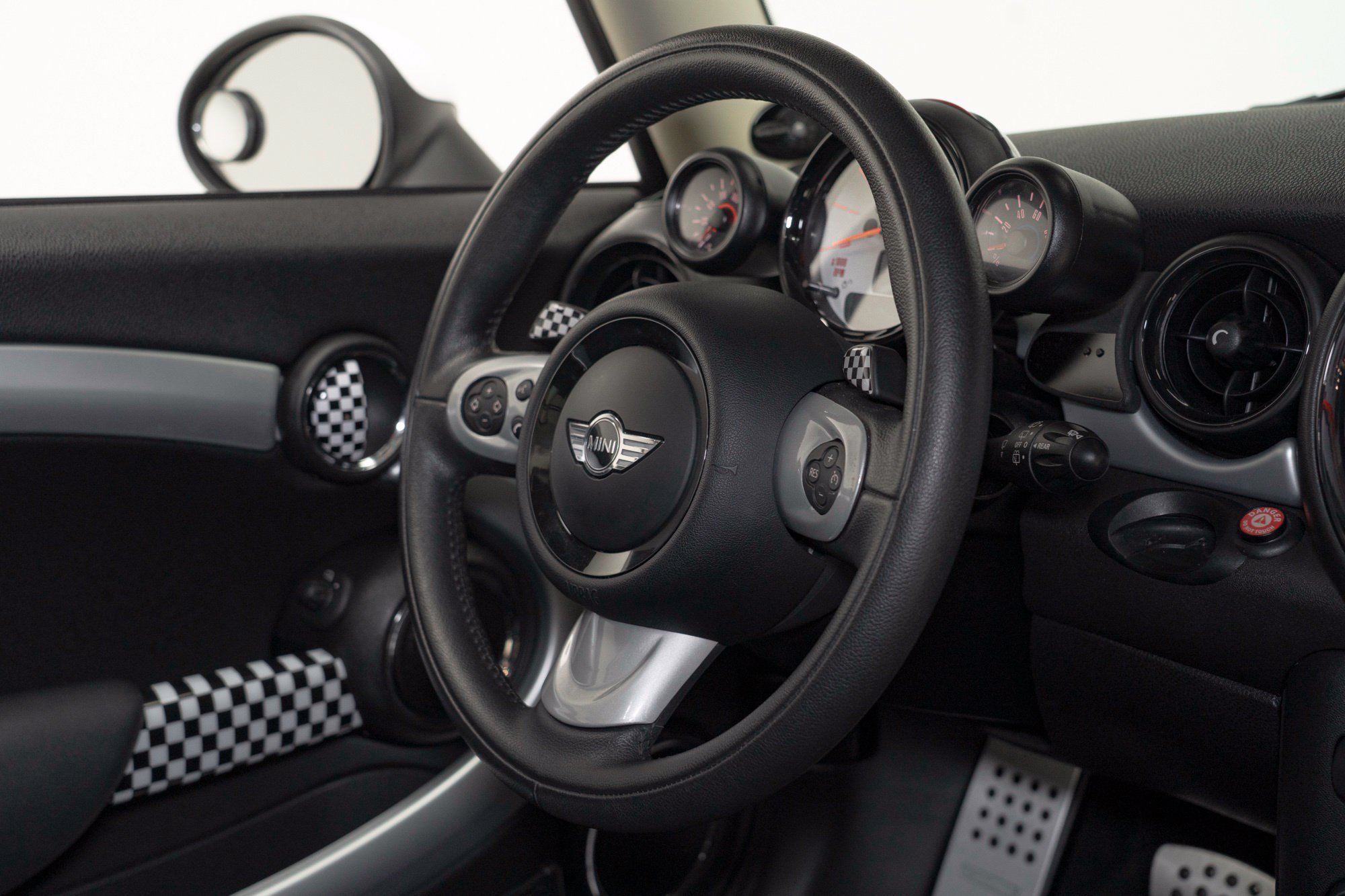 Used 2013 MINI Cooper S FWD image 55