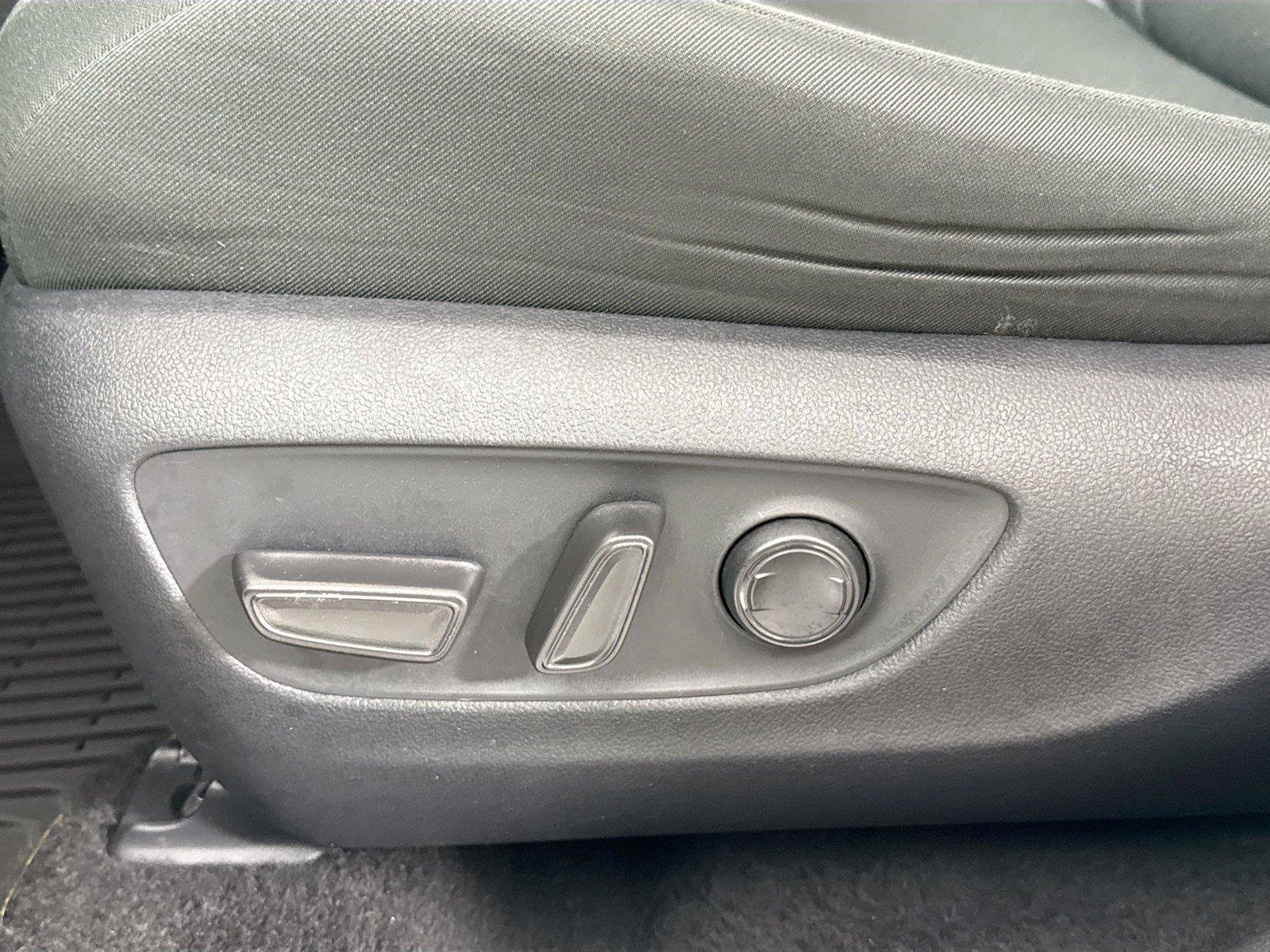 Certified 2025 Toyota RAV4 XLE FWD image 29