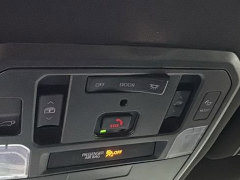 Certified 2024 Toyota Sequoia Platinum image 18