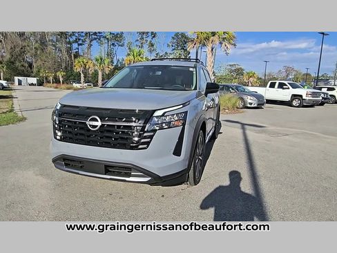 New 2026 Nissan Pathfinder Platinum image 20