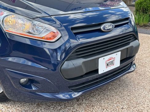 Used 2016 Ford Transit Connect XLT image 2