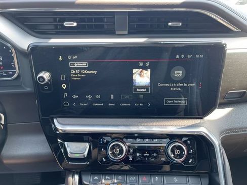 Used 2025 GMC Sierra 1500 Denali w/ Denali Reserve Package AWD/4WD image 17