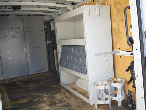 Used 2021 Nissan NV 2500 SV image 14