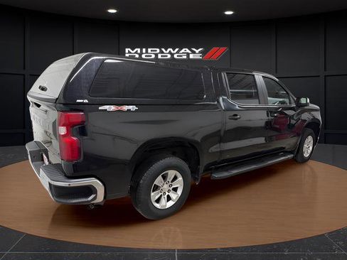 Used 2019 Chevrolet Silverado 1500 LT w/ Convenience Package image 4