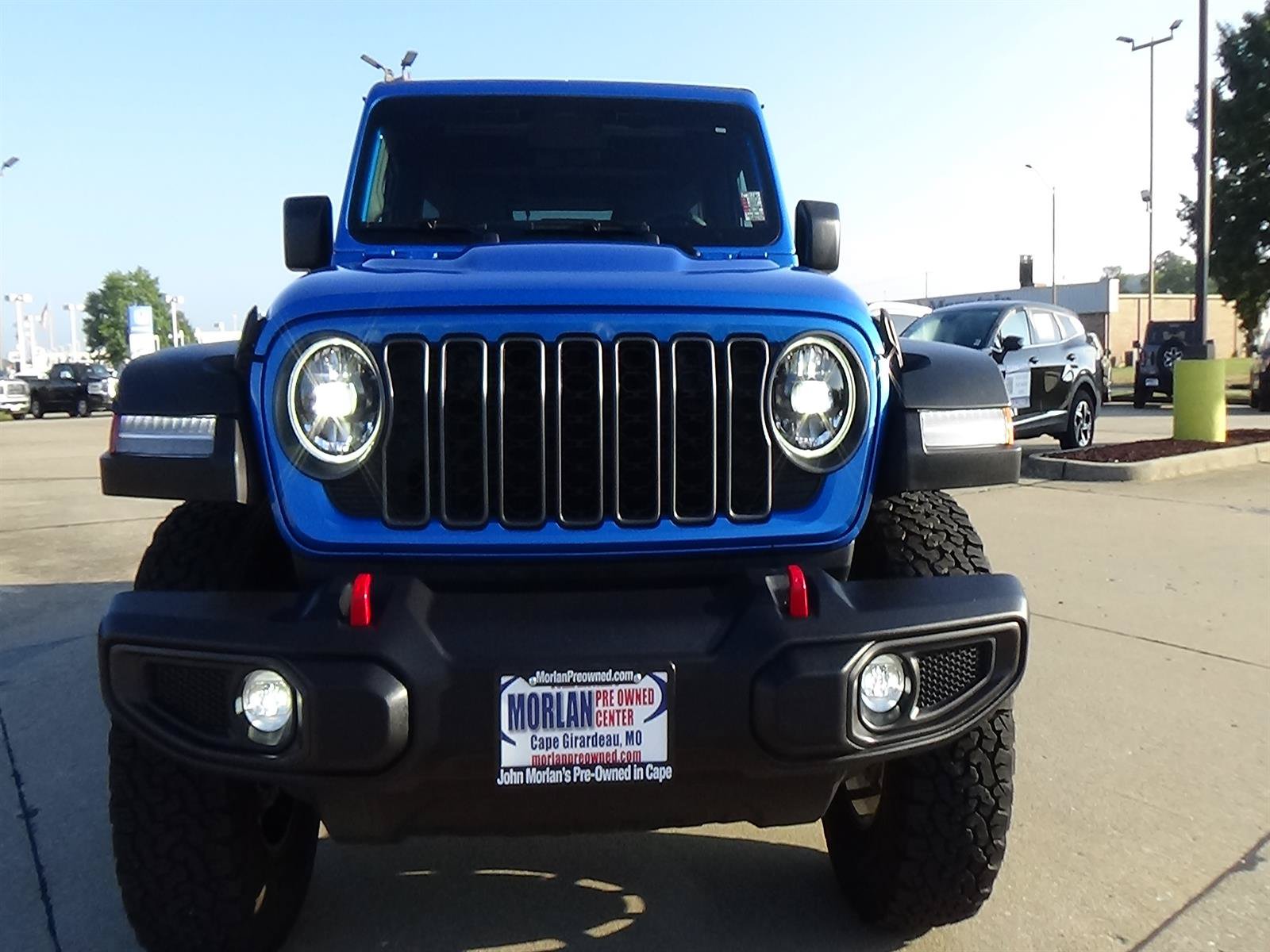 Certified 2025 Jeep Wrangler Unlimited Rubicon w/ Convenience Group AWD/4WD image 3