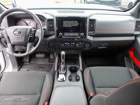 Used 2024 Nissan Frontier PRO-4X w/ Pro Convenience Package image 4