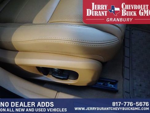 Used 2023 Jaguar XF SE RWD image 26